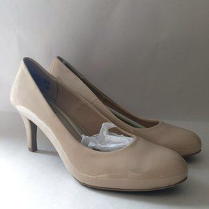 *New* comport plus beige pumps